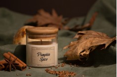 Pumpkin spice - Aromatična sveća od sojinog voska sa drvenim fitiljem (110gr)